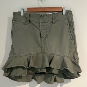 Ralph Lauren Rugby size 6 skits.  Back and front pockets.  Adorable cut!!
